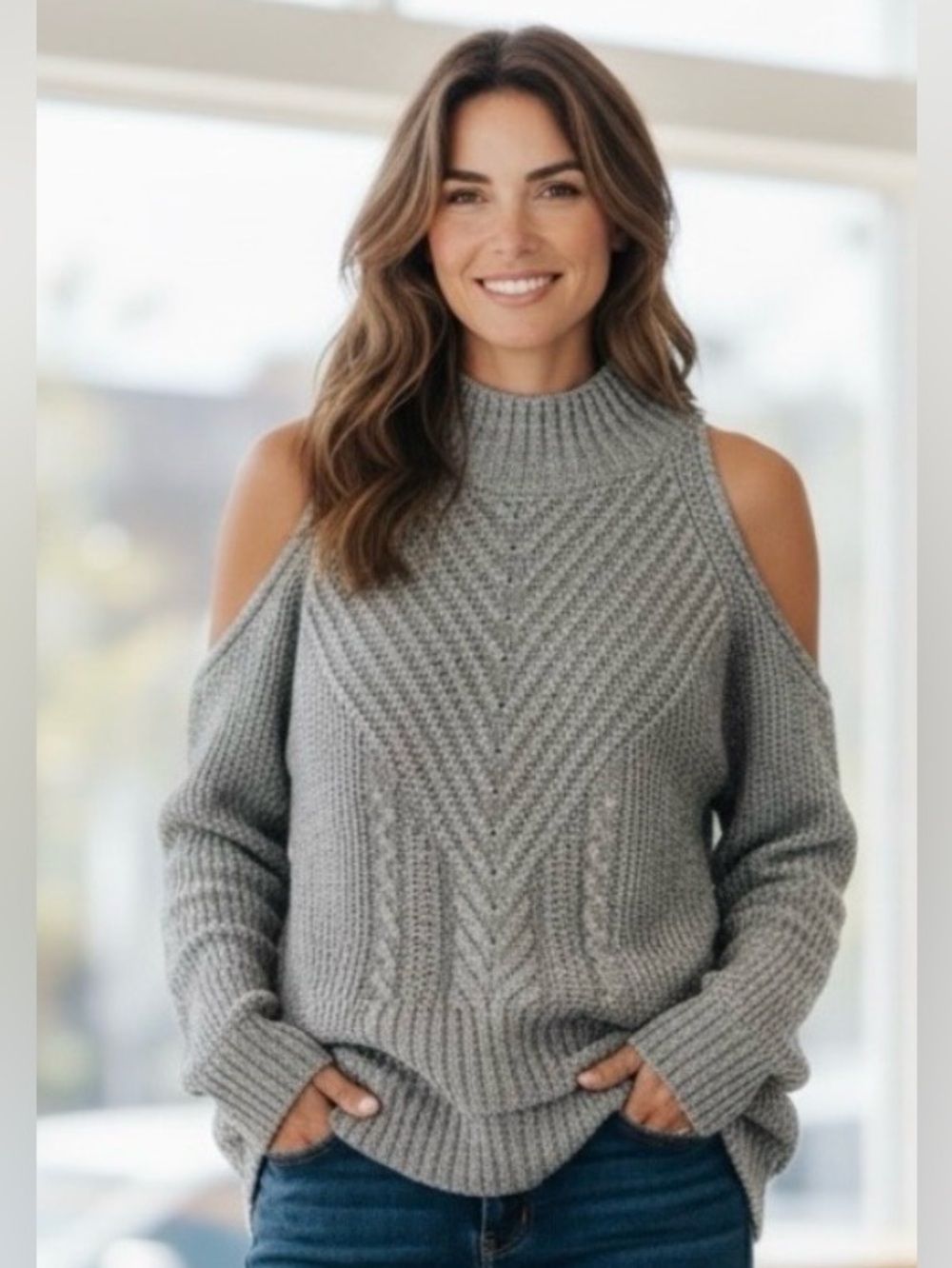 Miou Muse Gray Cold Shoulder Mock Neck Knit Sweater Size Large MMT077